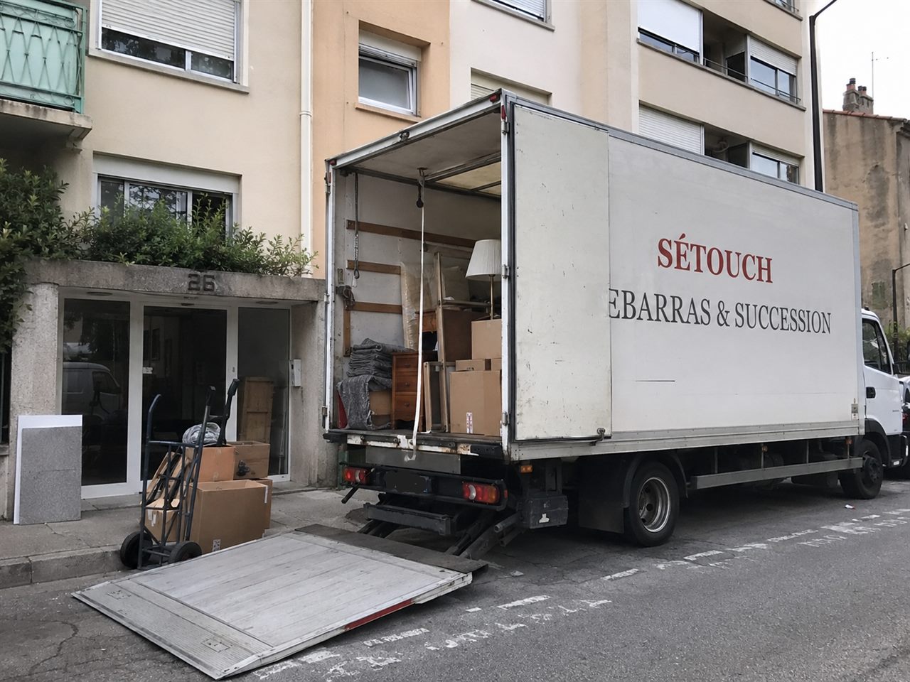 Appartement lumineux prêt après un débarras professionnel