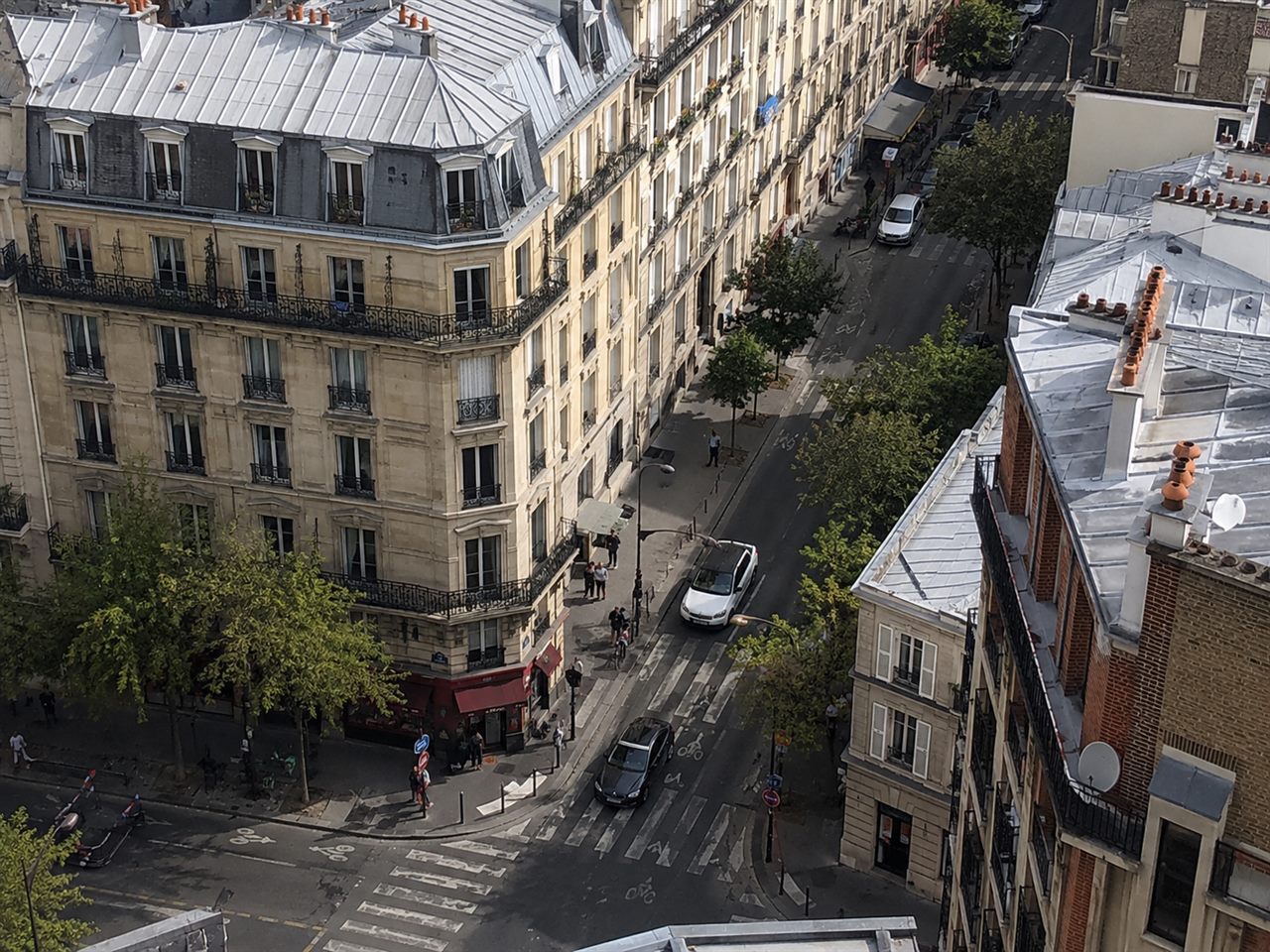 Rue et immeubles franciliens dans la zone d’intervention en Île-de-France