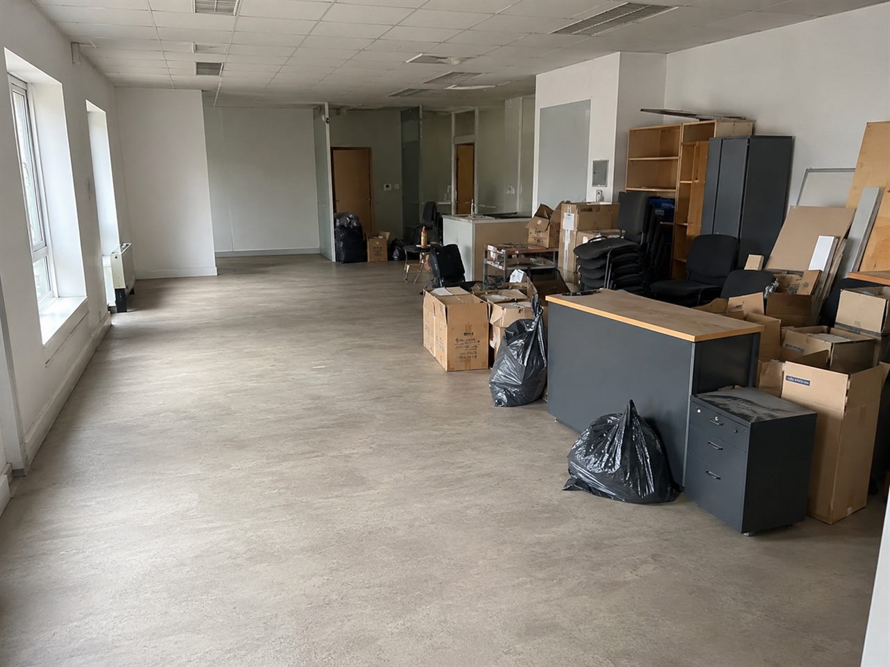Bureau professionnel à débarrasser